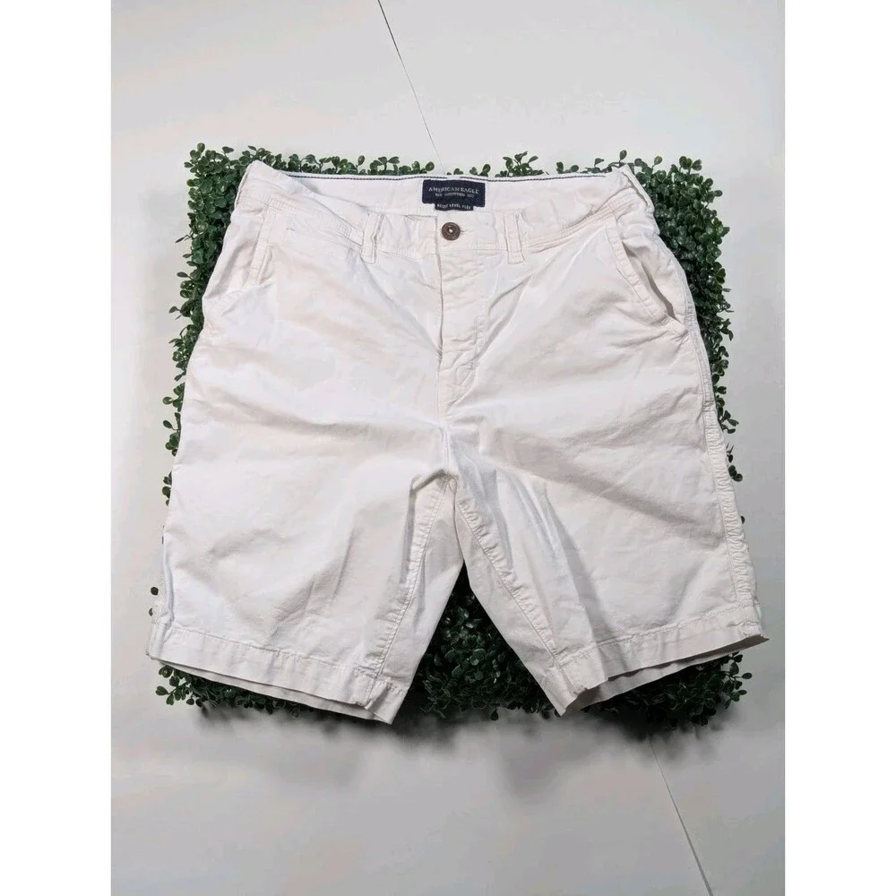 American Eagle Khaki Tan Next Level Slim Fit Flex Shorts Size 30
